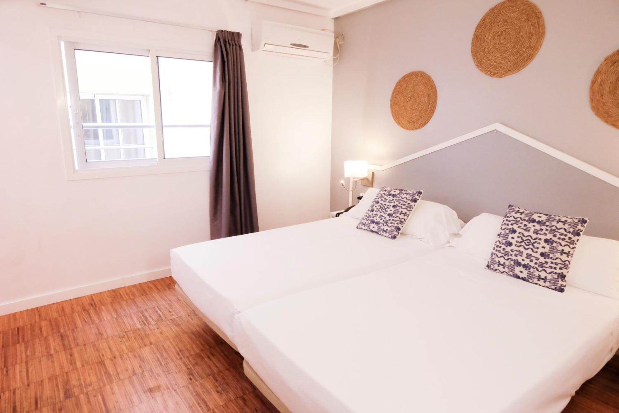 Hotel Subur Sitges Oda fotoğraf