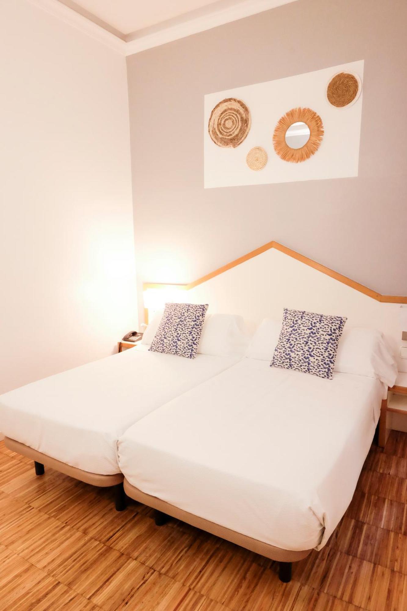 Hotel Subur Sitges Oda fotoğraf