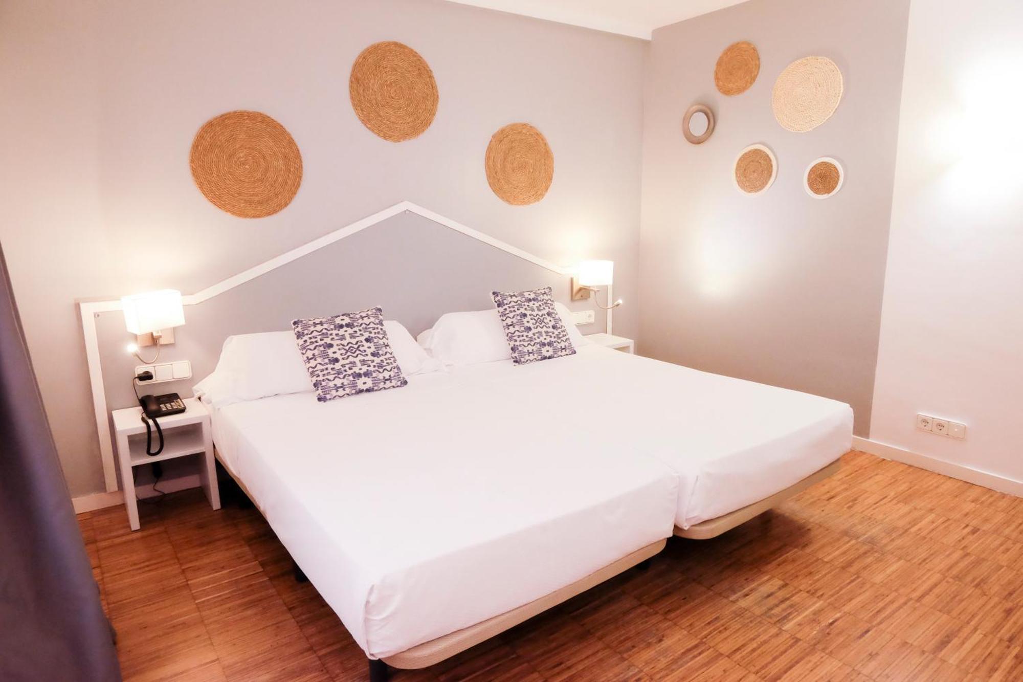 Hotel Subur Sitges Oda fotoğraf