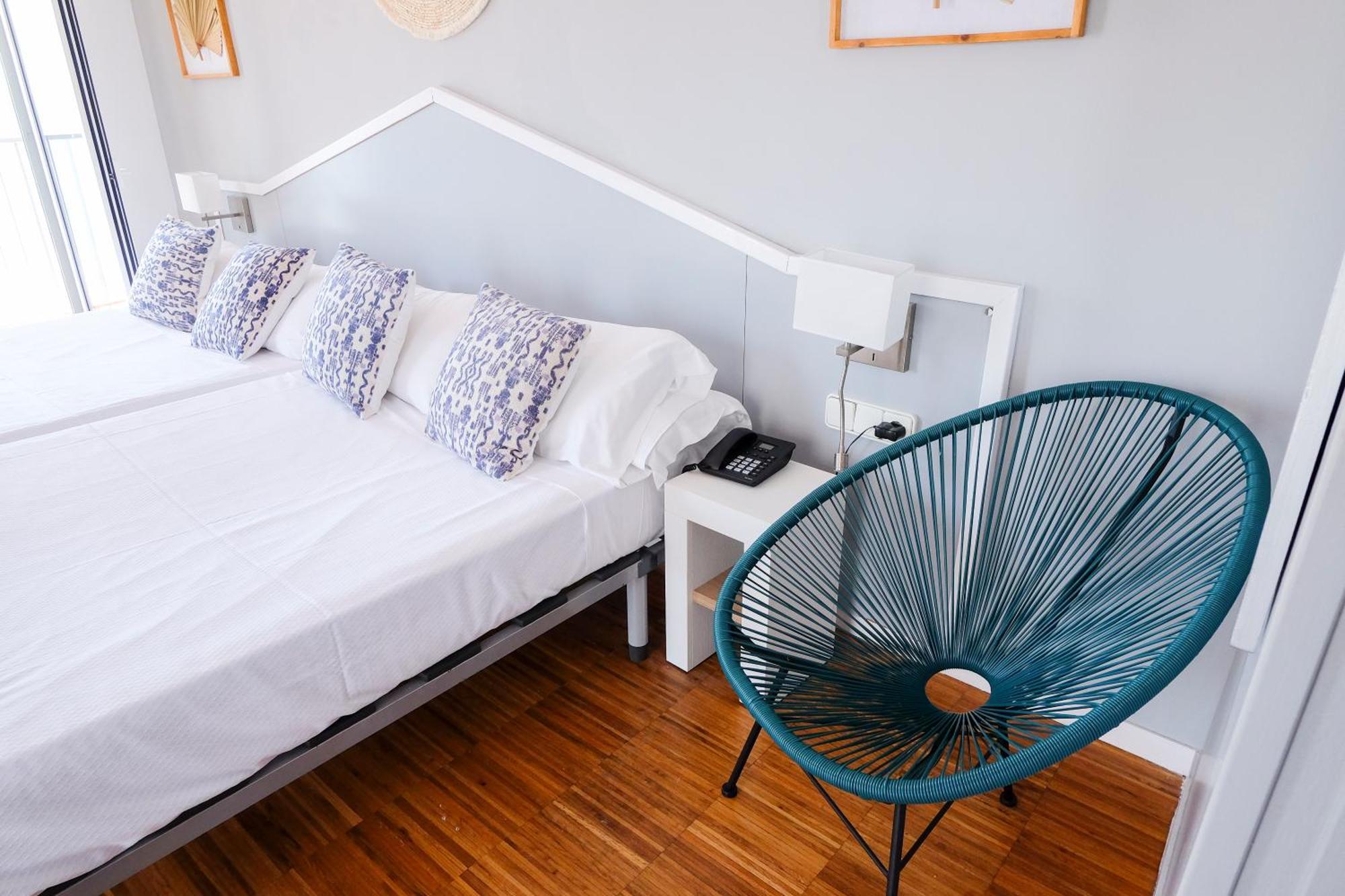 Hotel Subur Sitges Oda fotoğraf